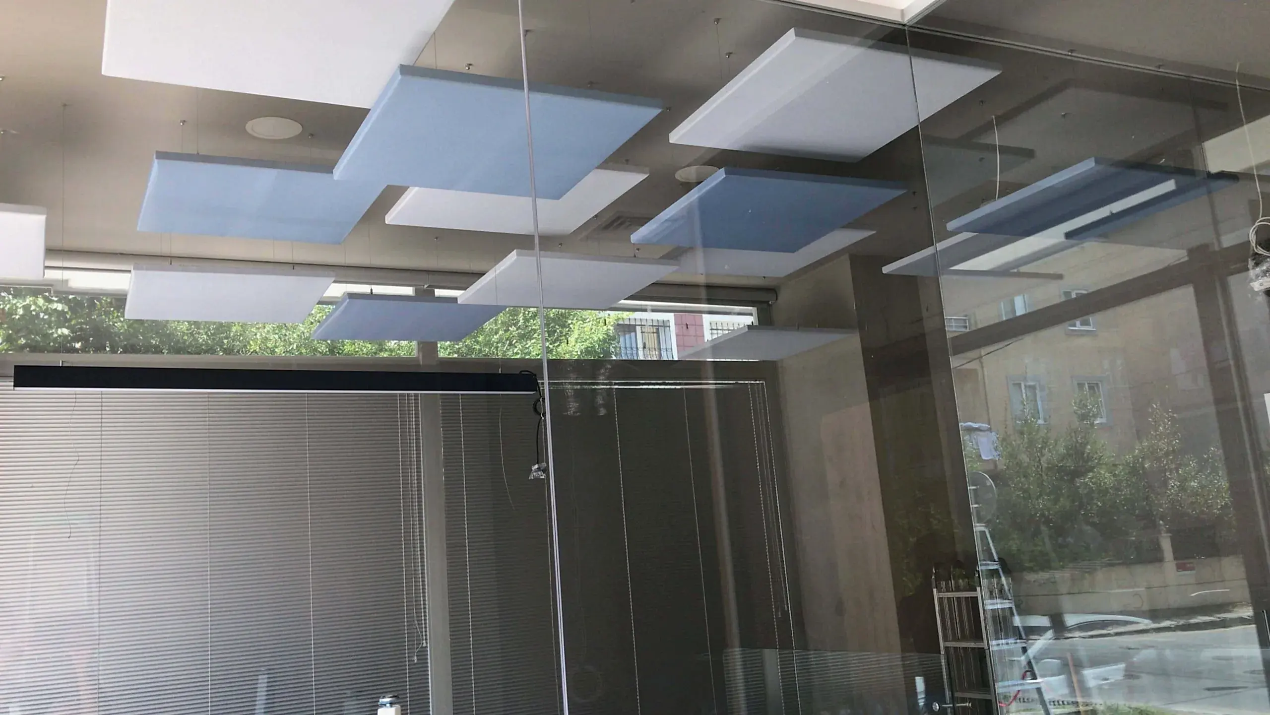 Yüzer Tavan Panelleri İle Ses Yalıtımı